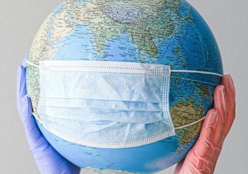 Association between meteorological variations and the superspreading potential of SARS-CoV-2 infections